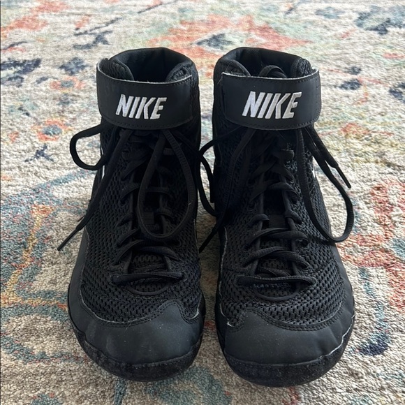 🖤Nike Wrestling Shoes (Size-8)🖤 - Picture 2 of 5